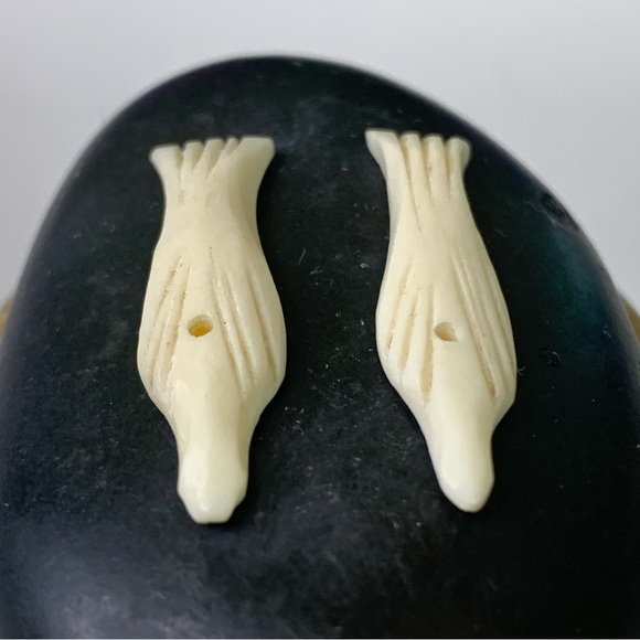 2 VTG Natural Bone Carved Bird Fetish Beads Drilled Native American Animals 1.1" - Picture 2 of 11